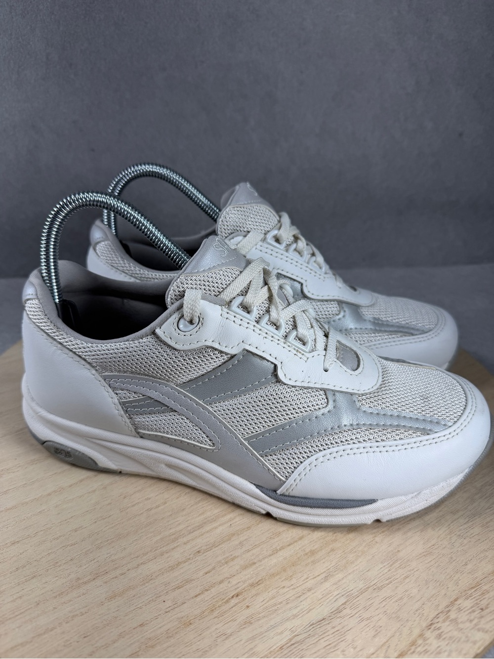 SAS Tour Mesh Nova White Silver Chunky Walking Sneakers Womens Size 8 W Wide